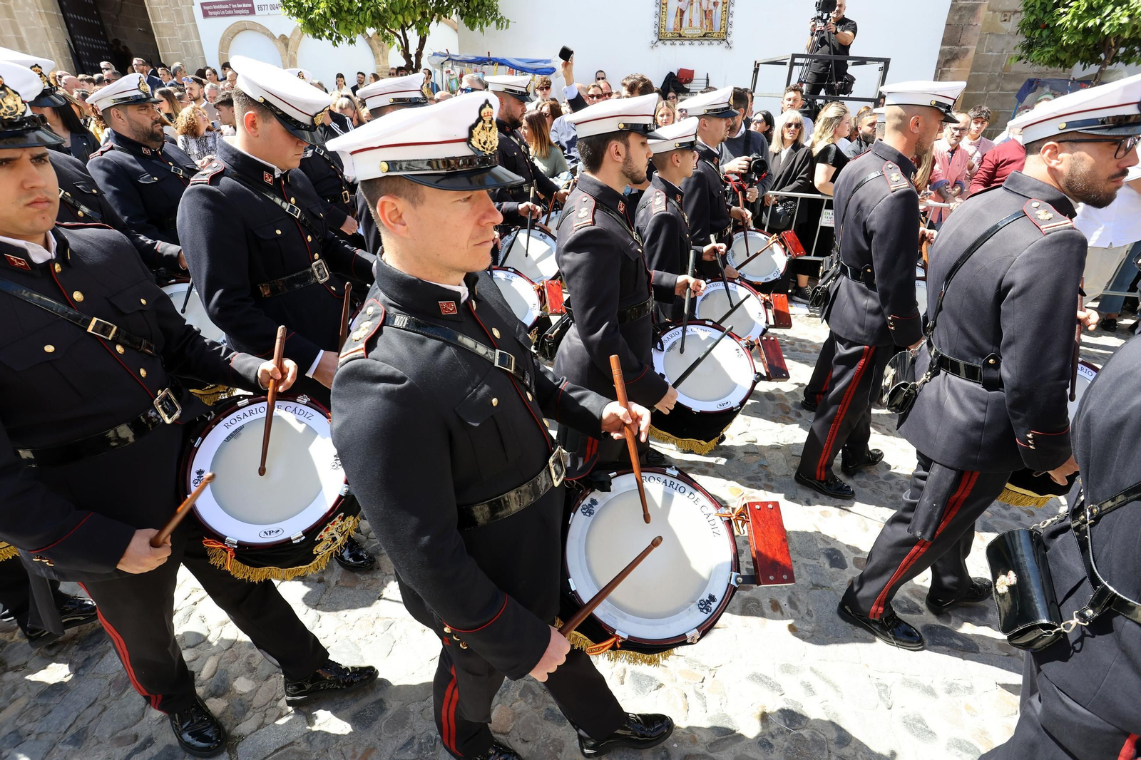 Imágenes de la Hermandad de Santa Marta en el Sábado Santo de Jerez 2025