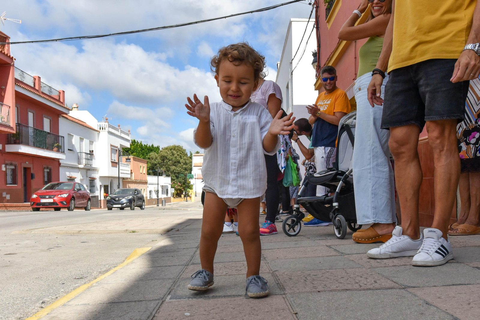 Búscate en las fotos de la cabalgata del Día del Niño en Los Barrios