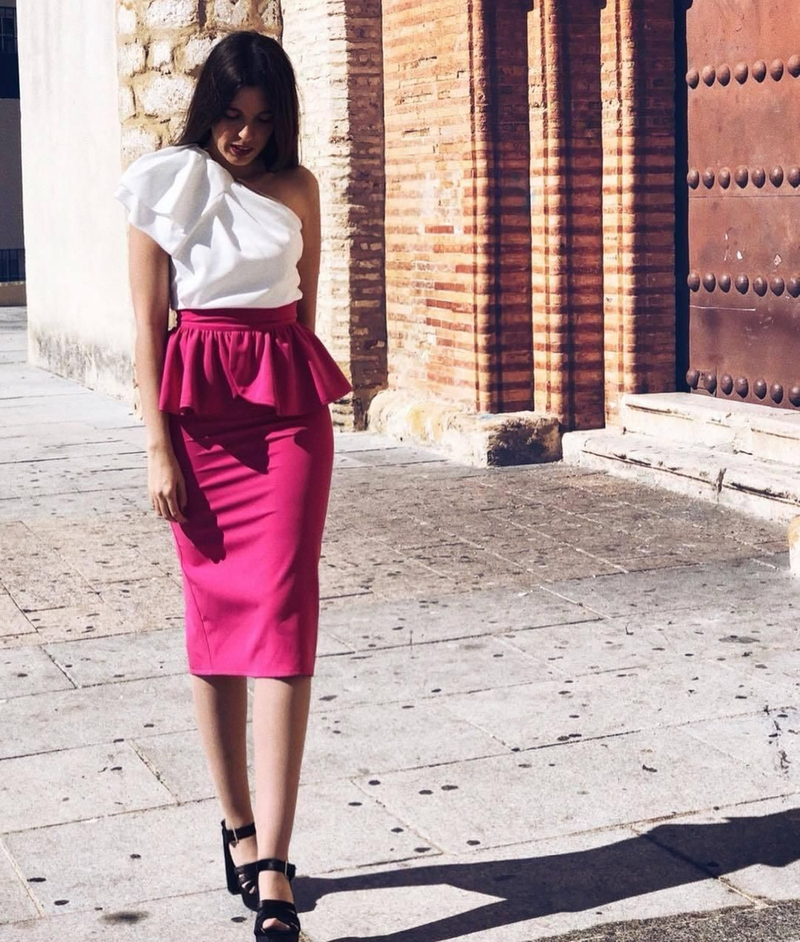 @vanesam_ es la embajadora de @purotrendy y nos muestra algunos looks de invitada tan elegantes como este conjunto Vanessa A. M. es la embajadora de @purotrendy y nos muestra algunos looks de invitada tan elegantes como este conjunto en su cuenta @vanesam_
