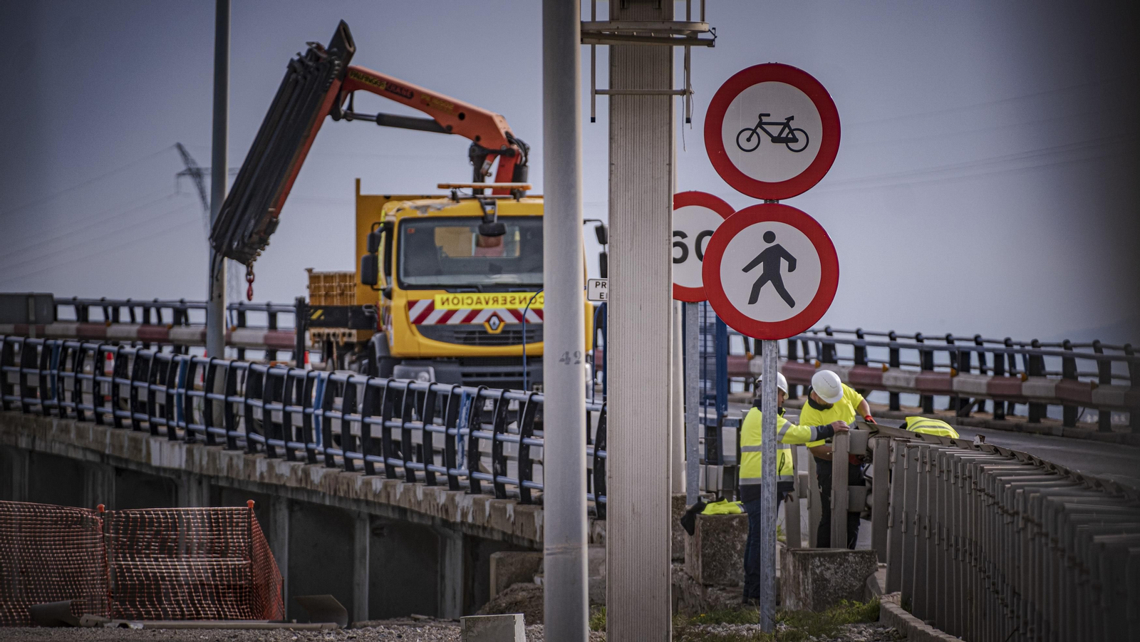 Primera mañana con el Puente Carranza cortado por obras