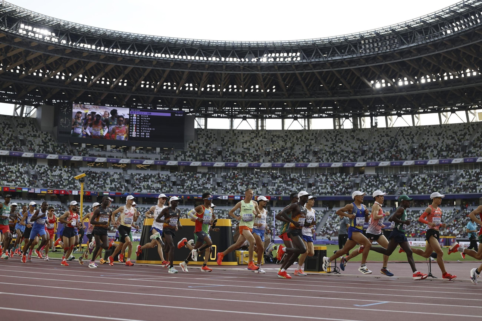 Las fotos del récord mundial de Duplantis y del resto de la jornada