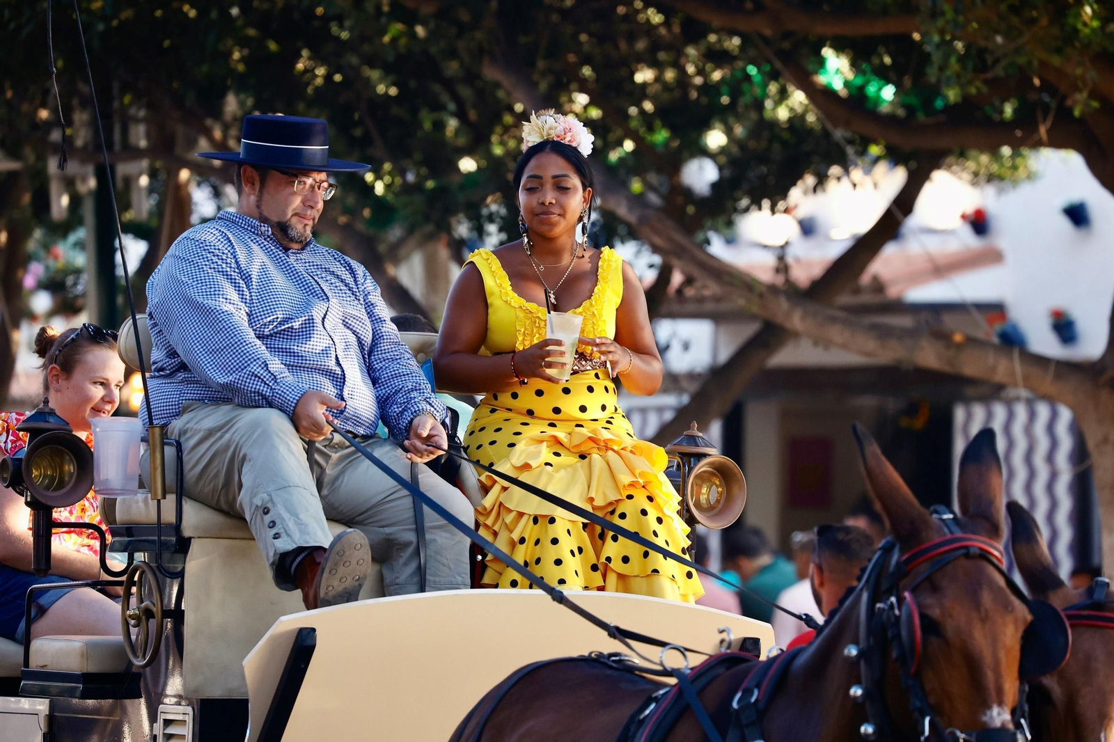 El ambiente en el Real de la Feria de Málaga este viernes, en imágenes