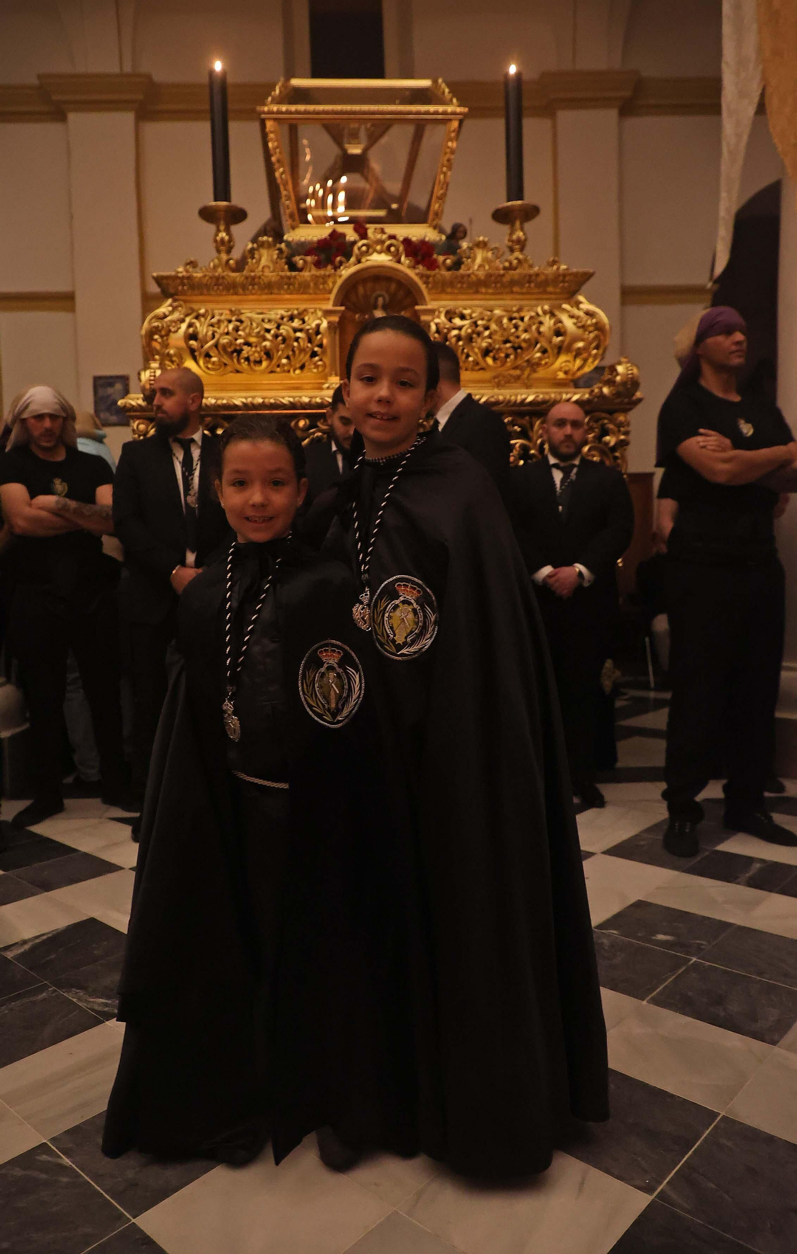 Fotos del Viernes Santo en Algeciras: Misericordia y Santo Entierro