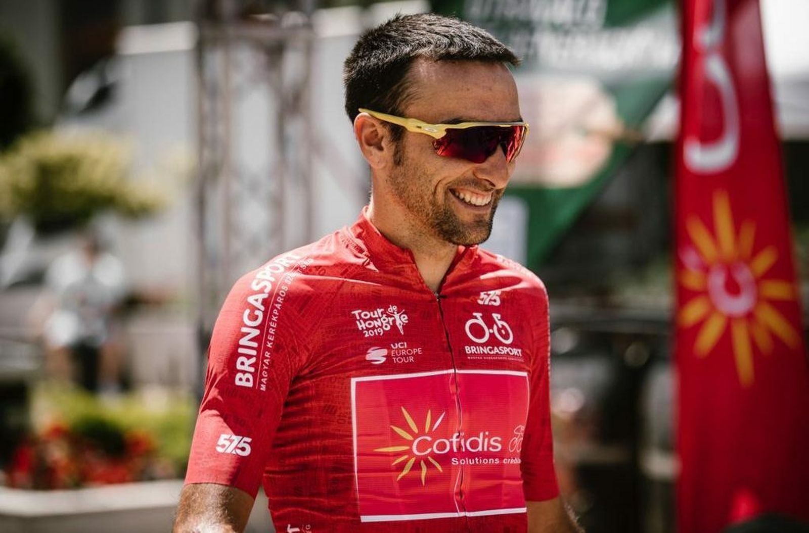 Luis Ángel Maté, antes de una etapa.