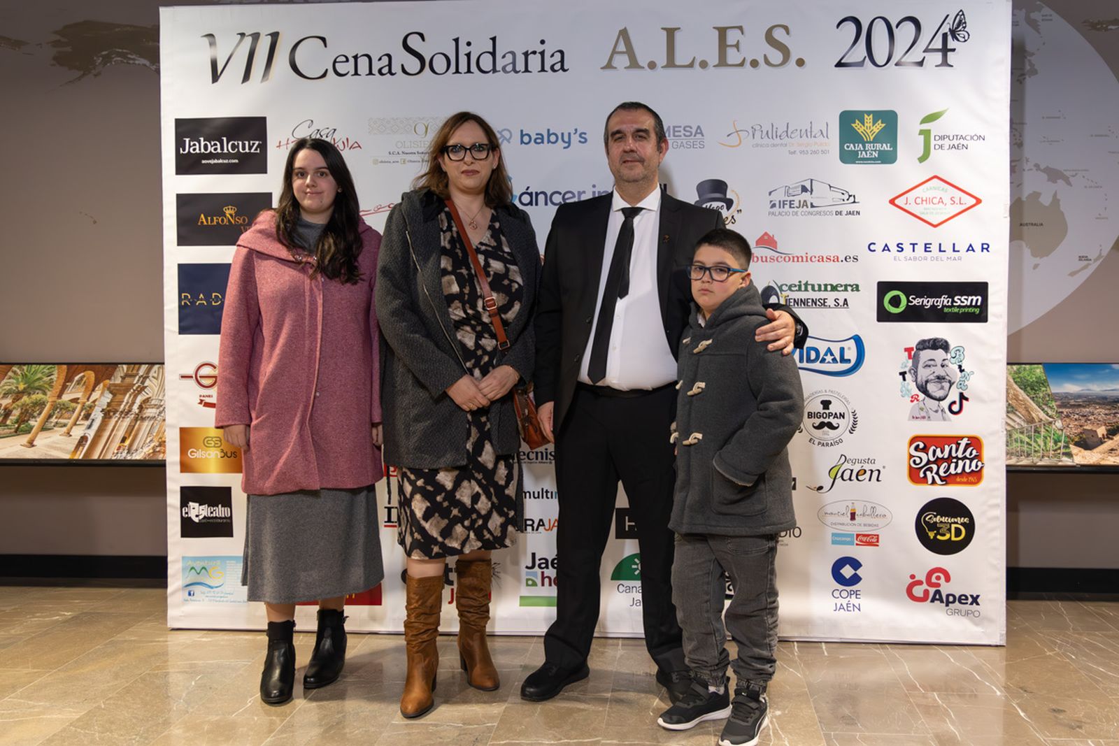 VII cena solidaria de la Asociación para la Lucha contra las Enfermedades de la Sangre (ALES), en imágenes