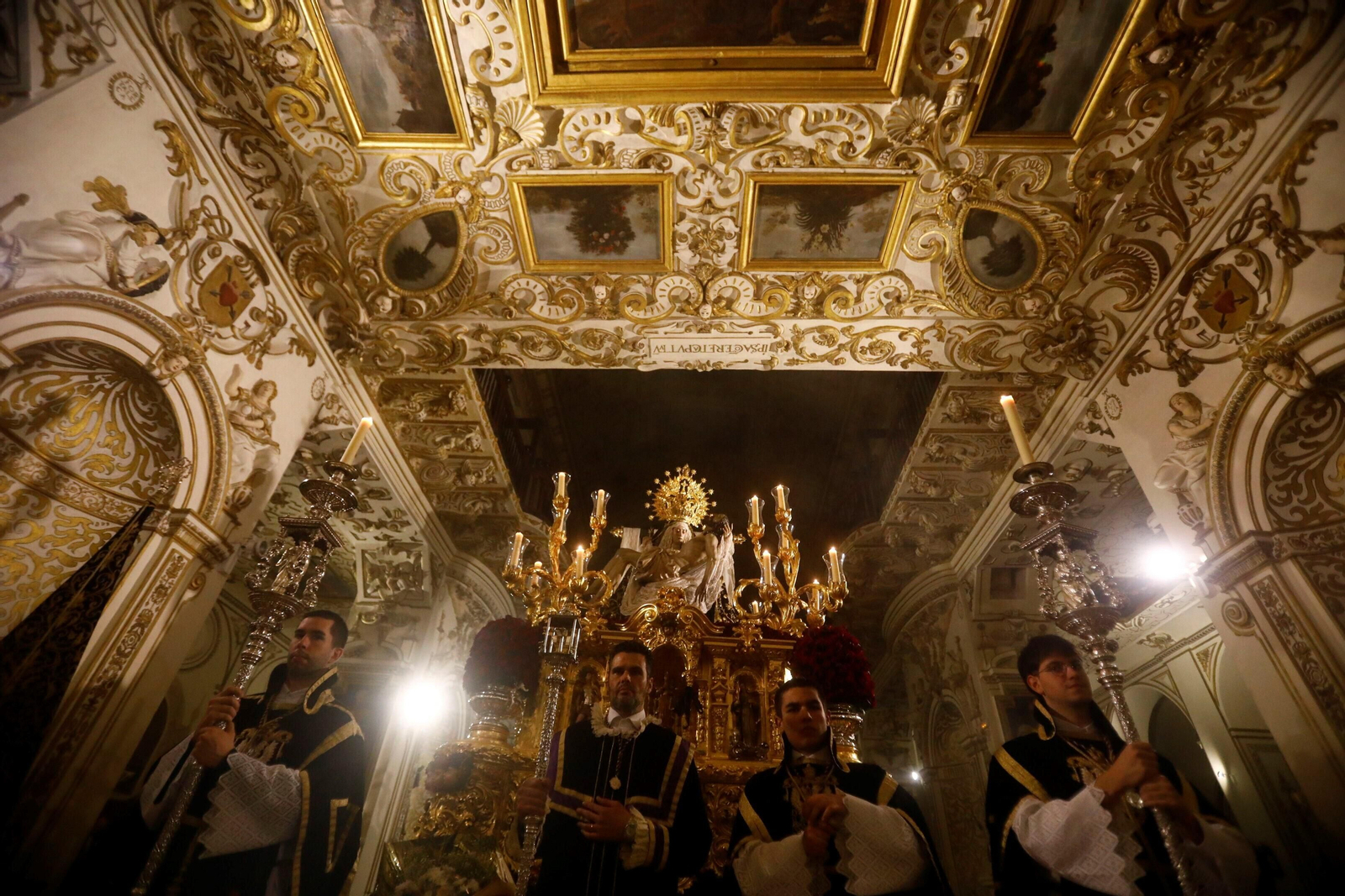Las mejores imágenes de la hermandad de las Angustias en este Jueves Santo de Córdoba
