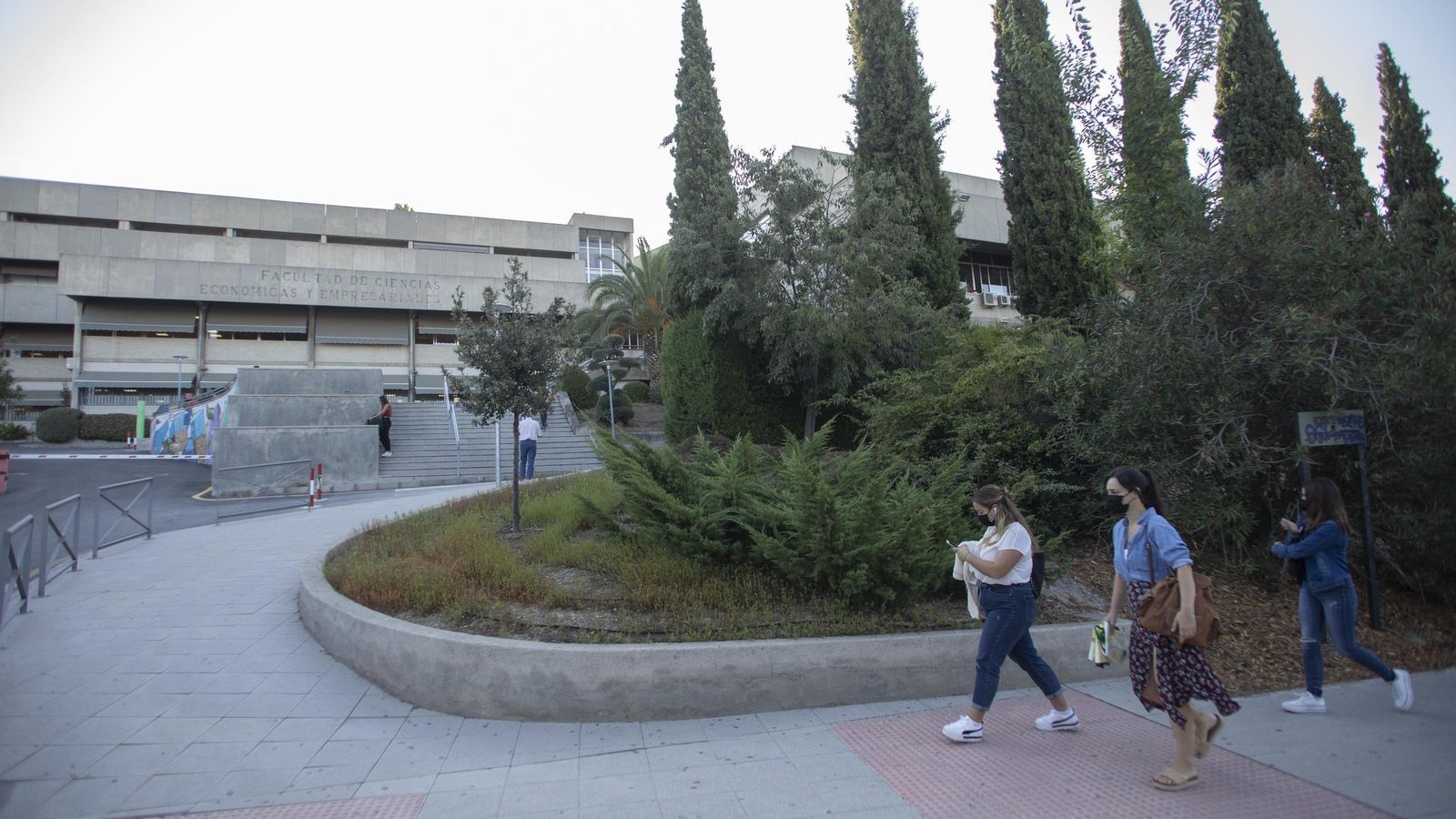 Imagen de archivo de la Facultad de Filosofía y Letras de la UGR