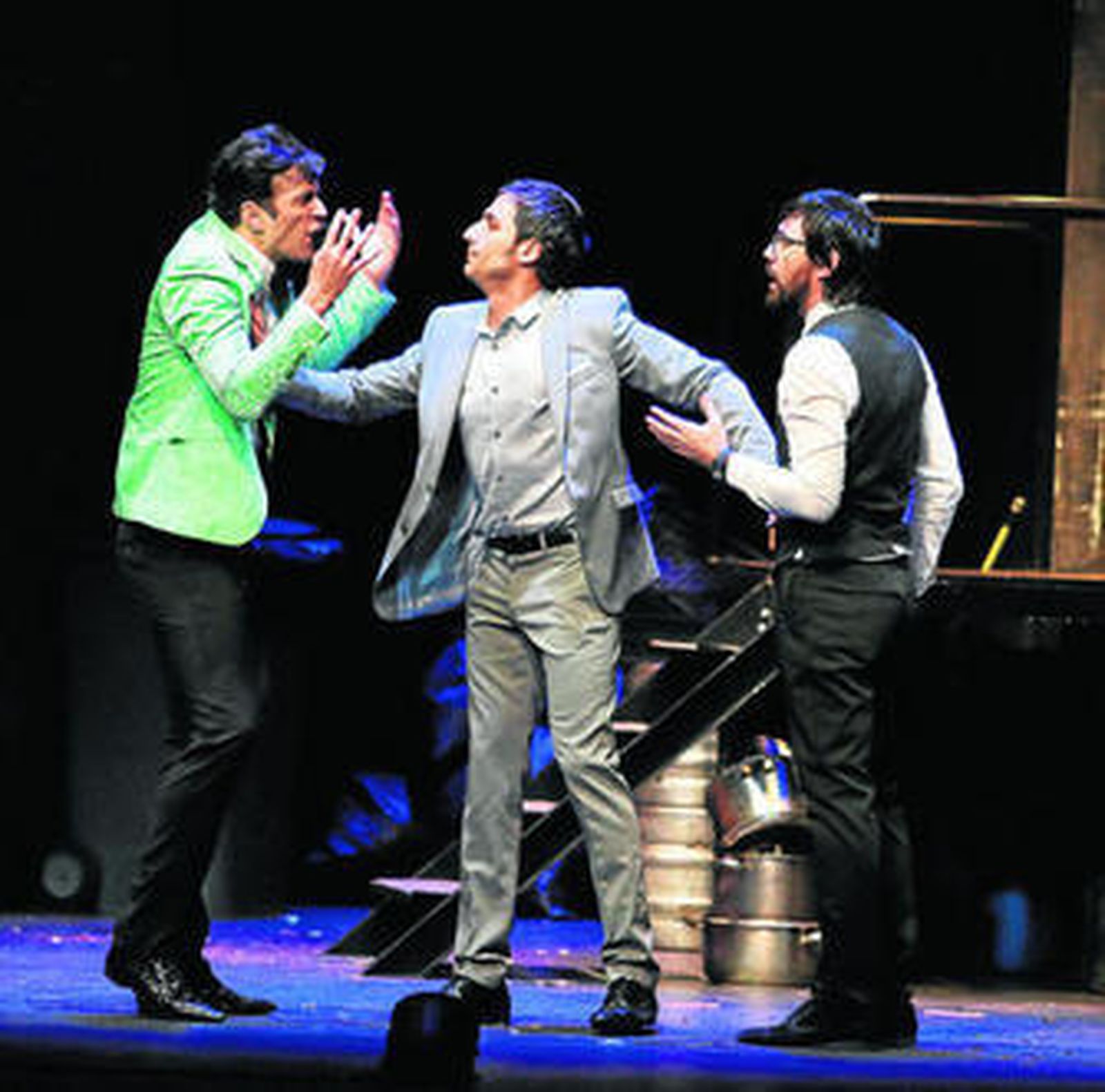 El elenco masculino de 'Misántropo', durante la representación del pasado viernes en el Villamarta.