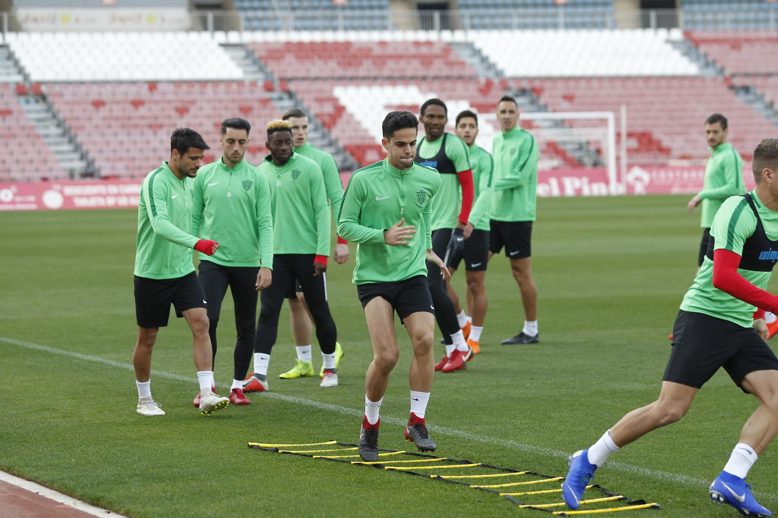 Fotogalería del primer entrenamiento de Demerovic