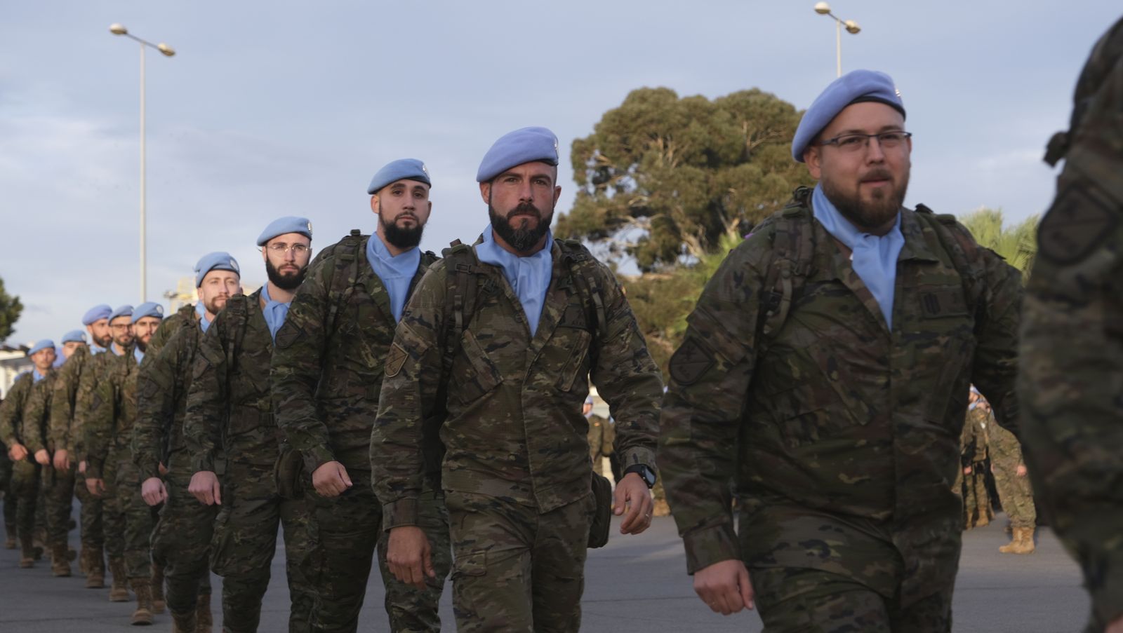 Imágenes de la salida del segundo contingente de La Legión con destino el Líbano