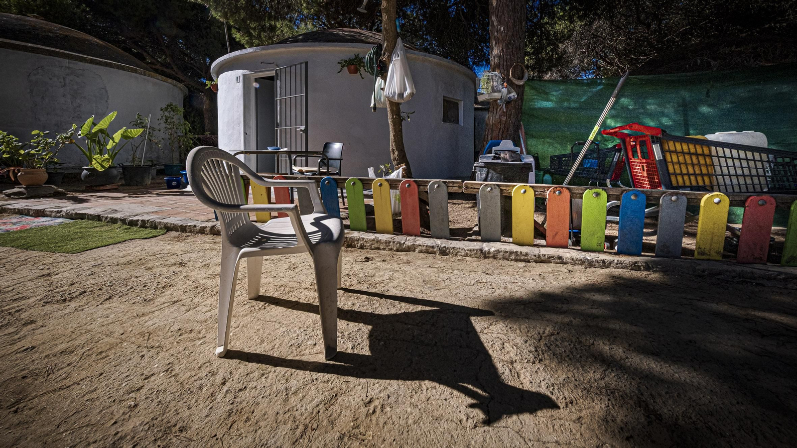 Las imágenes actuales del estado de abandono del antiguo campamento La Forestal en Rota