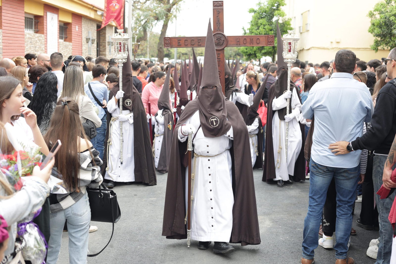 Martes Santo: la Hermandad de la Salud en imágenes