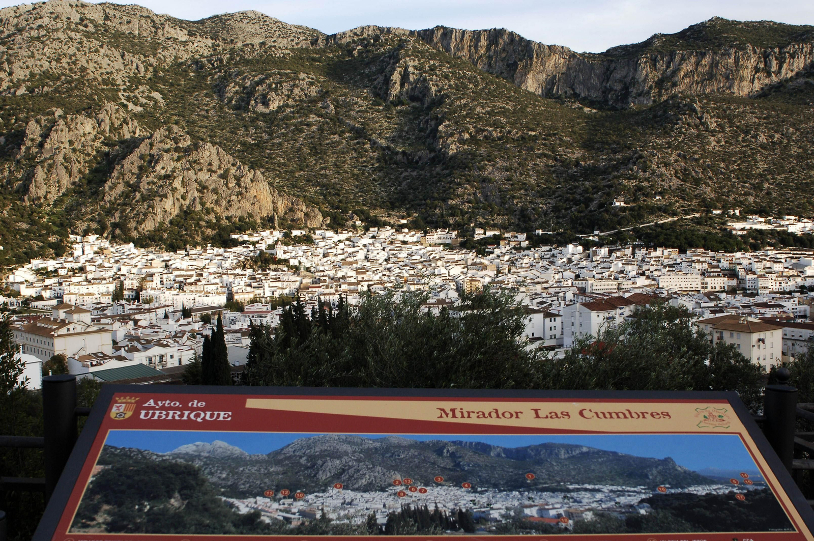 Los hosteleros de Ubrique proponen medidas para paliar la crisis