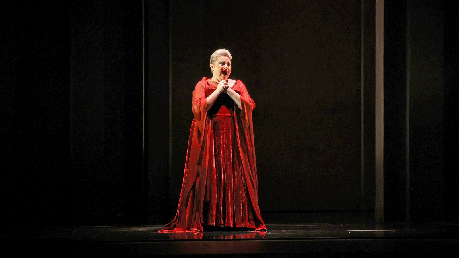 Imágenes de la ópera Macbeth en el Teatro Villamarta de Jerez