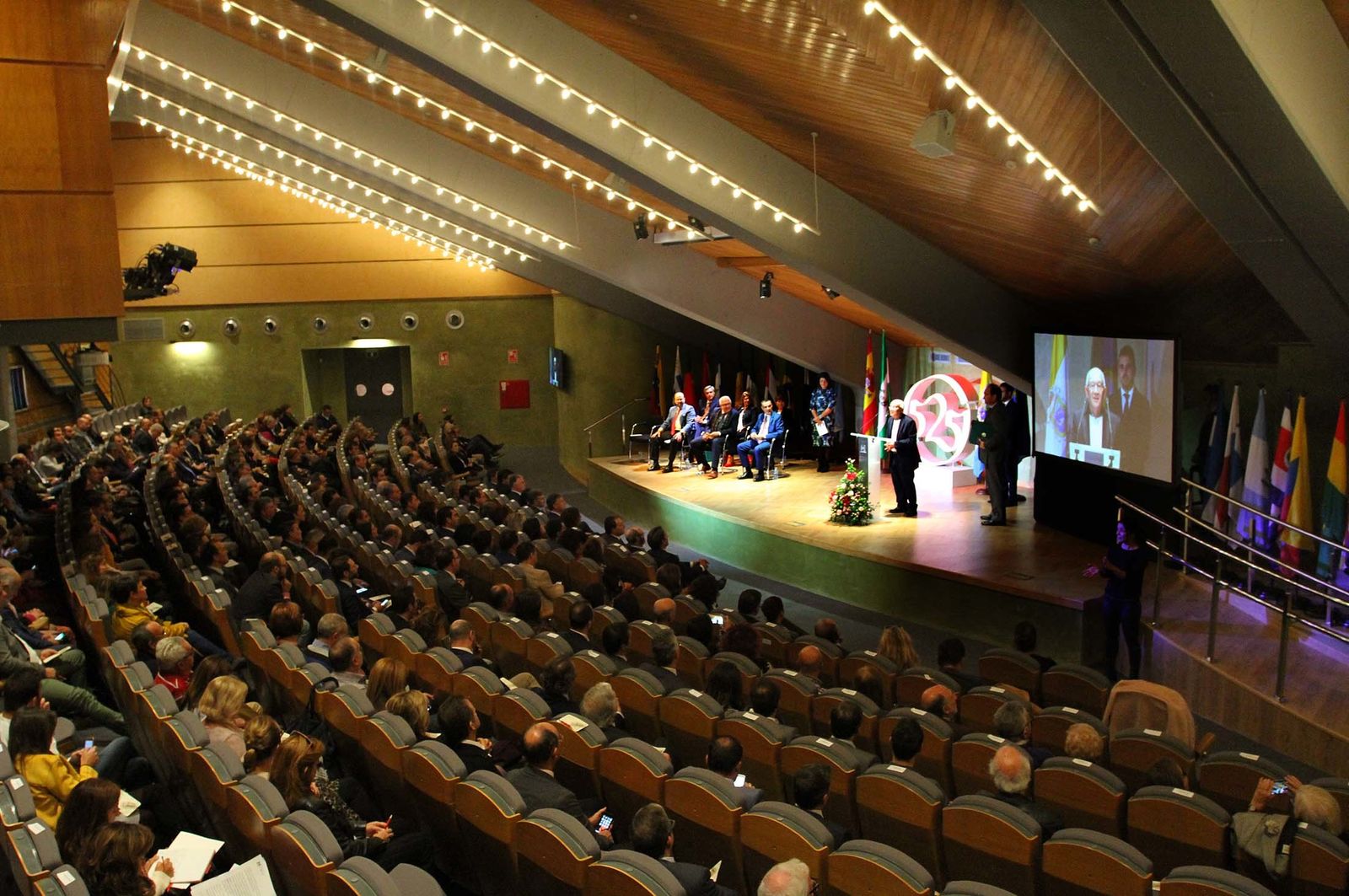 Imágenes de la entrega de las Medallas de la Provincia.