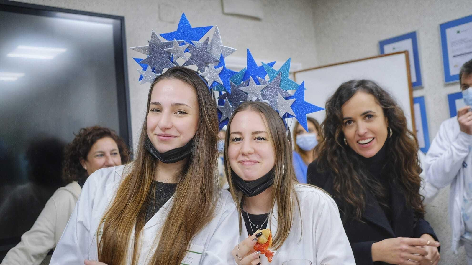 Imágenes de los Reyes Magos recorriendo Cádiz el 5 de enero