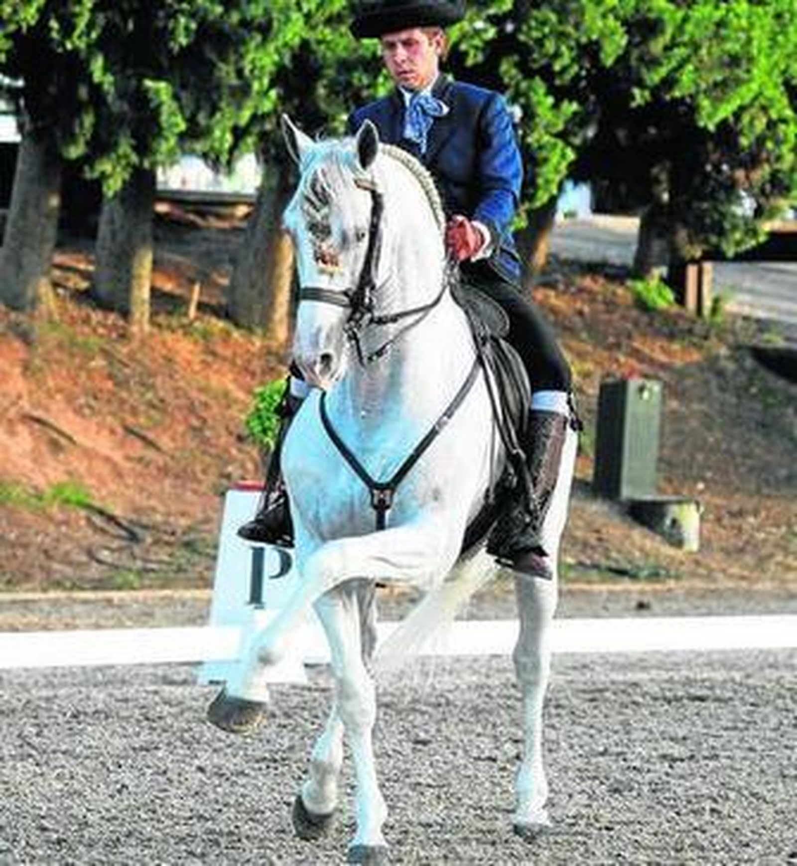 Antonio Maldonado, con 'Zeus 34', ayer en Montenmedio.