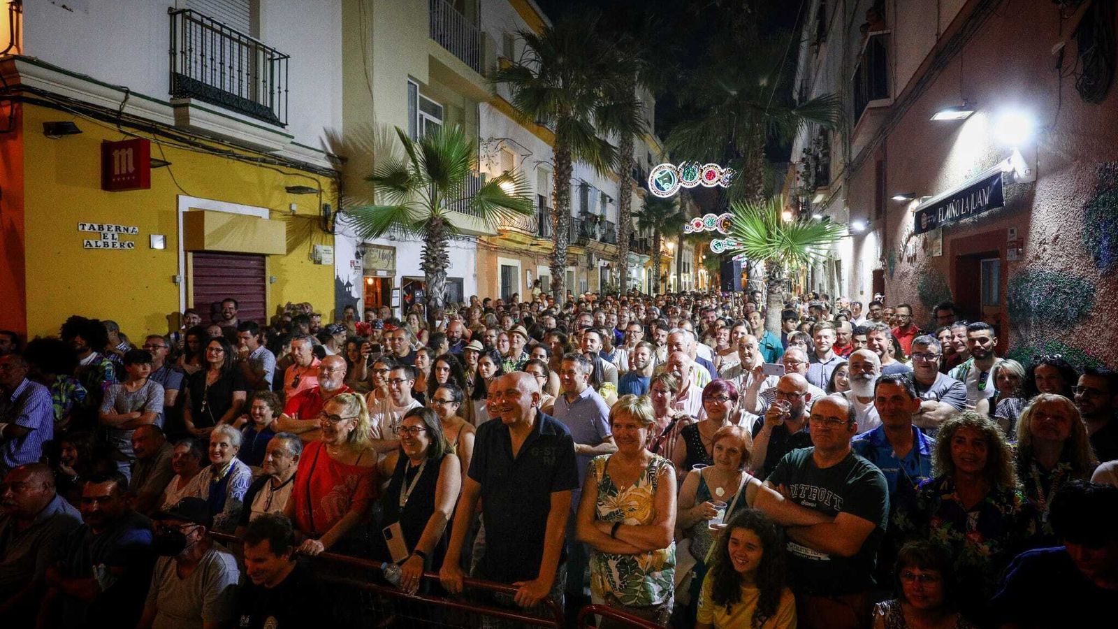 Público en el tablao de la final de Popurrís.