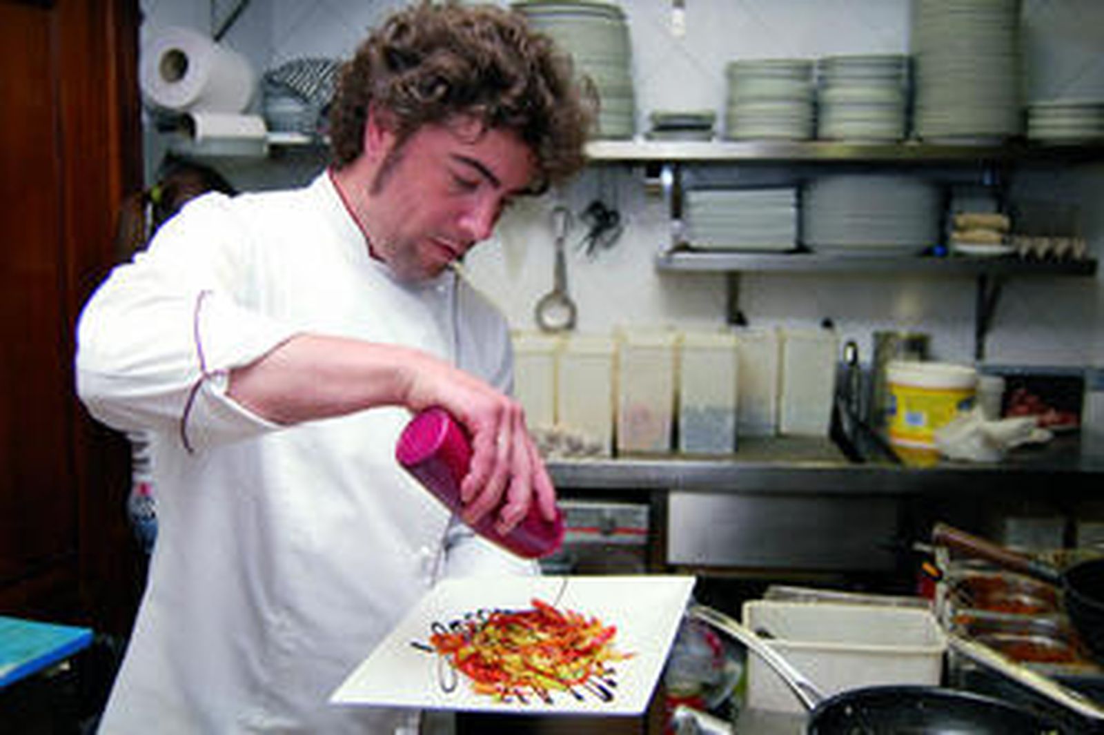 Jorge Blanca imprime su sello personal a una de sus sugerencias, siempre con una cuidada presentación.