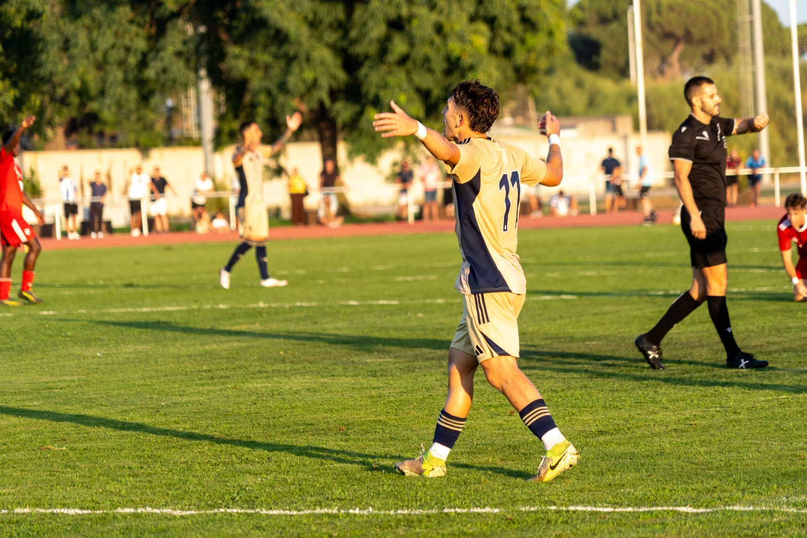 Imágenes del XXXIX Memorial Manuel González Rodríguez entre el Recreativo de Huelva - Sevilla Atlético