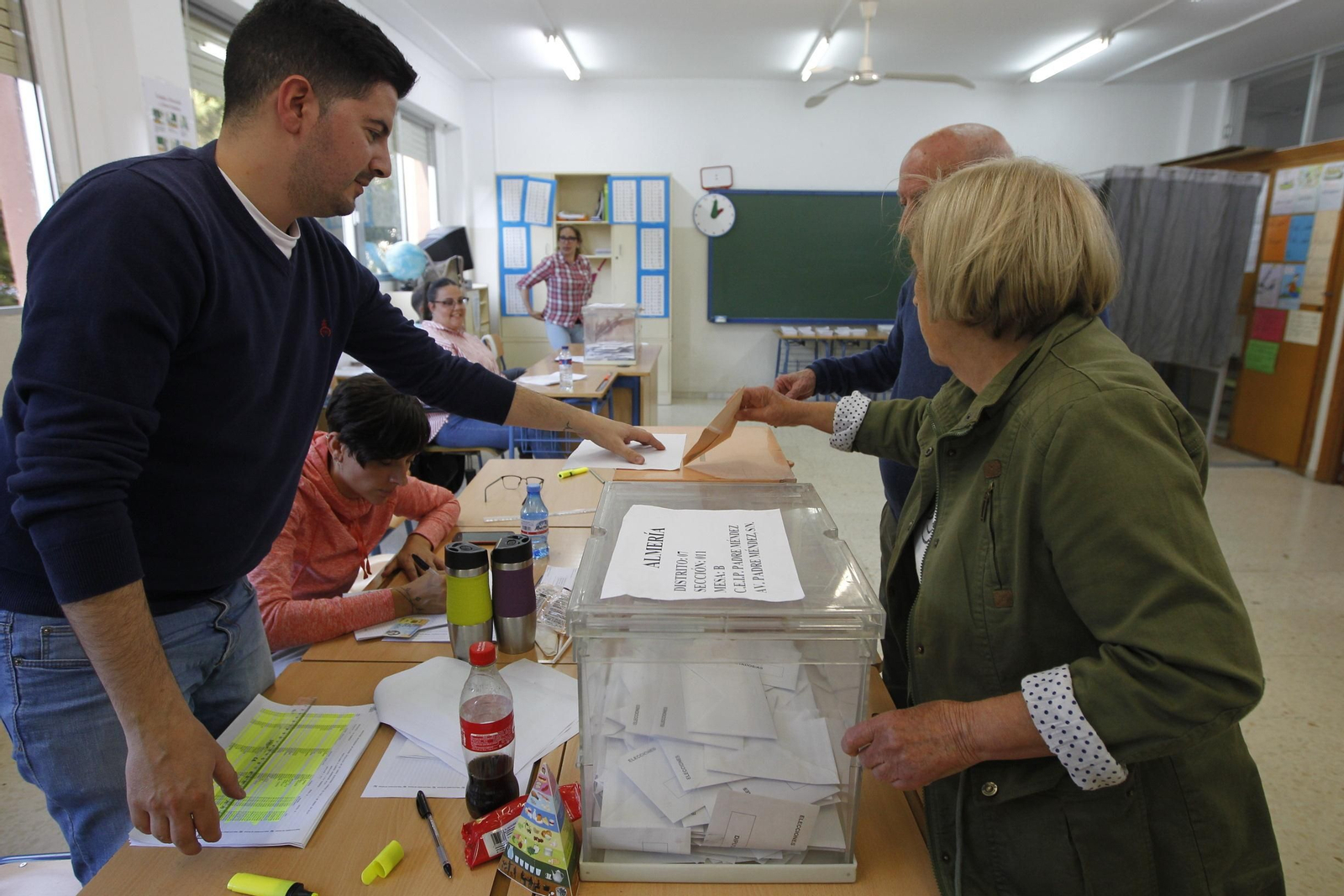 Fotogalería votaciones Elecciones Generales 2019. Almería