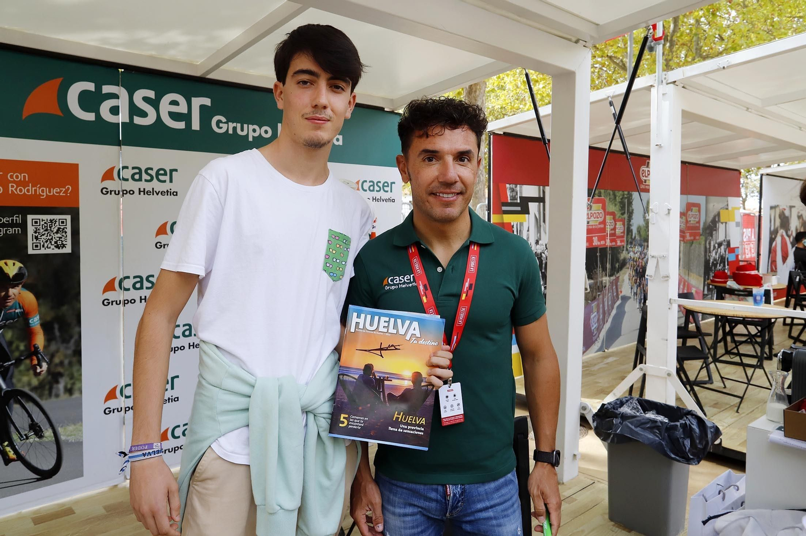 Imágenes de la Vuelta Ciclista a España en su salida desde Aracena en la 17ª etapa