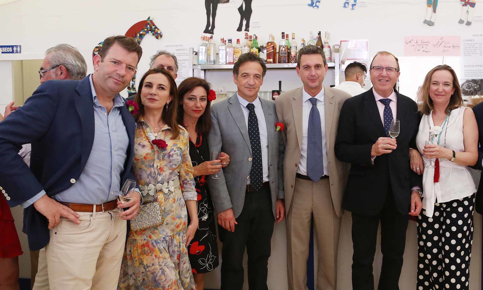 Marta y Francisco, duques de Valcarce, Juan Núñez, director de la Cámara de Comercio, Javier Ramírez e Inma, José Luis Ferrer Rossi y Macarena, Miguel Berraquero y Rafael Navas.