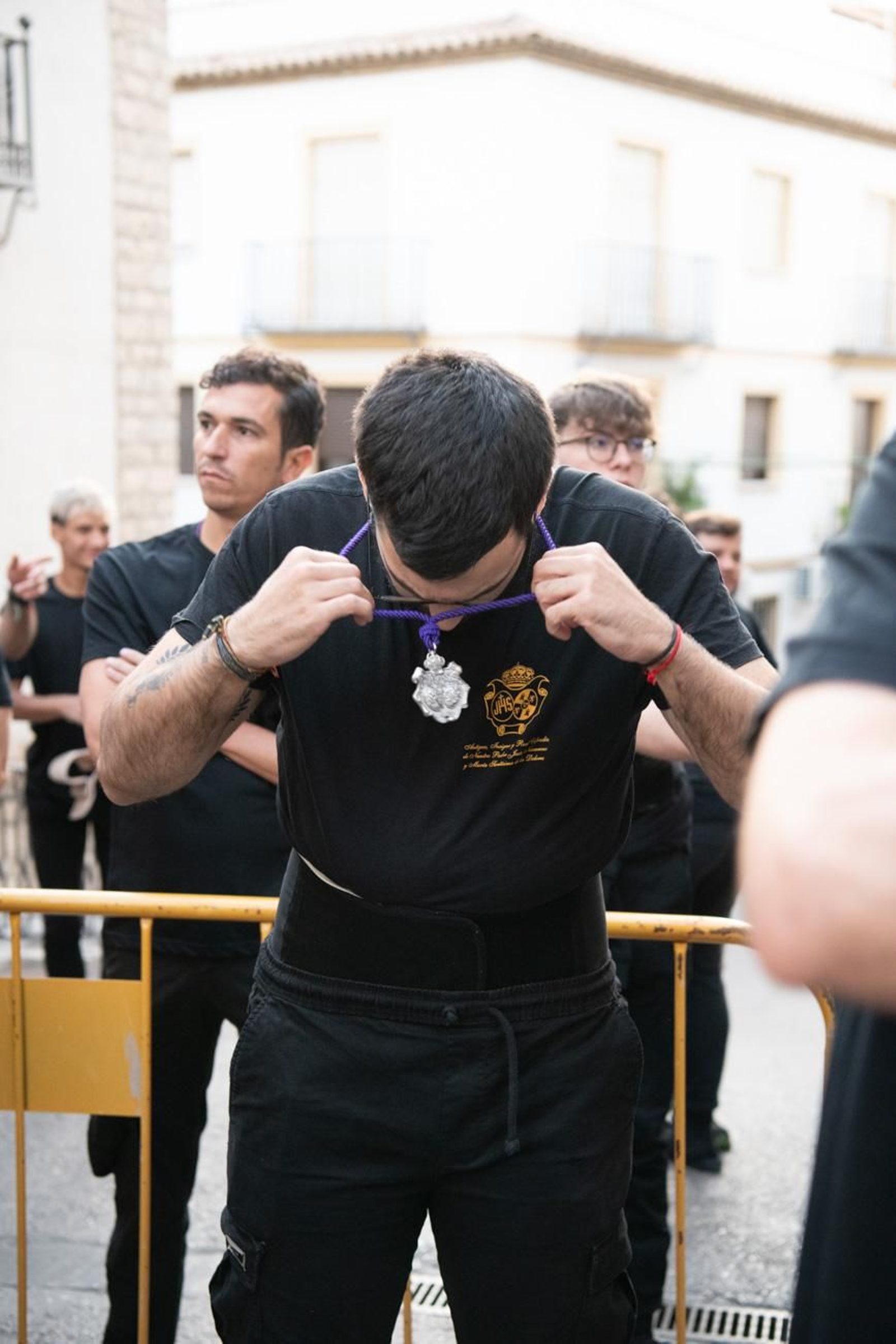 Una marea de devoción inunda Jaén al paso de la Magna, en imágenes
