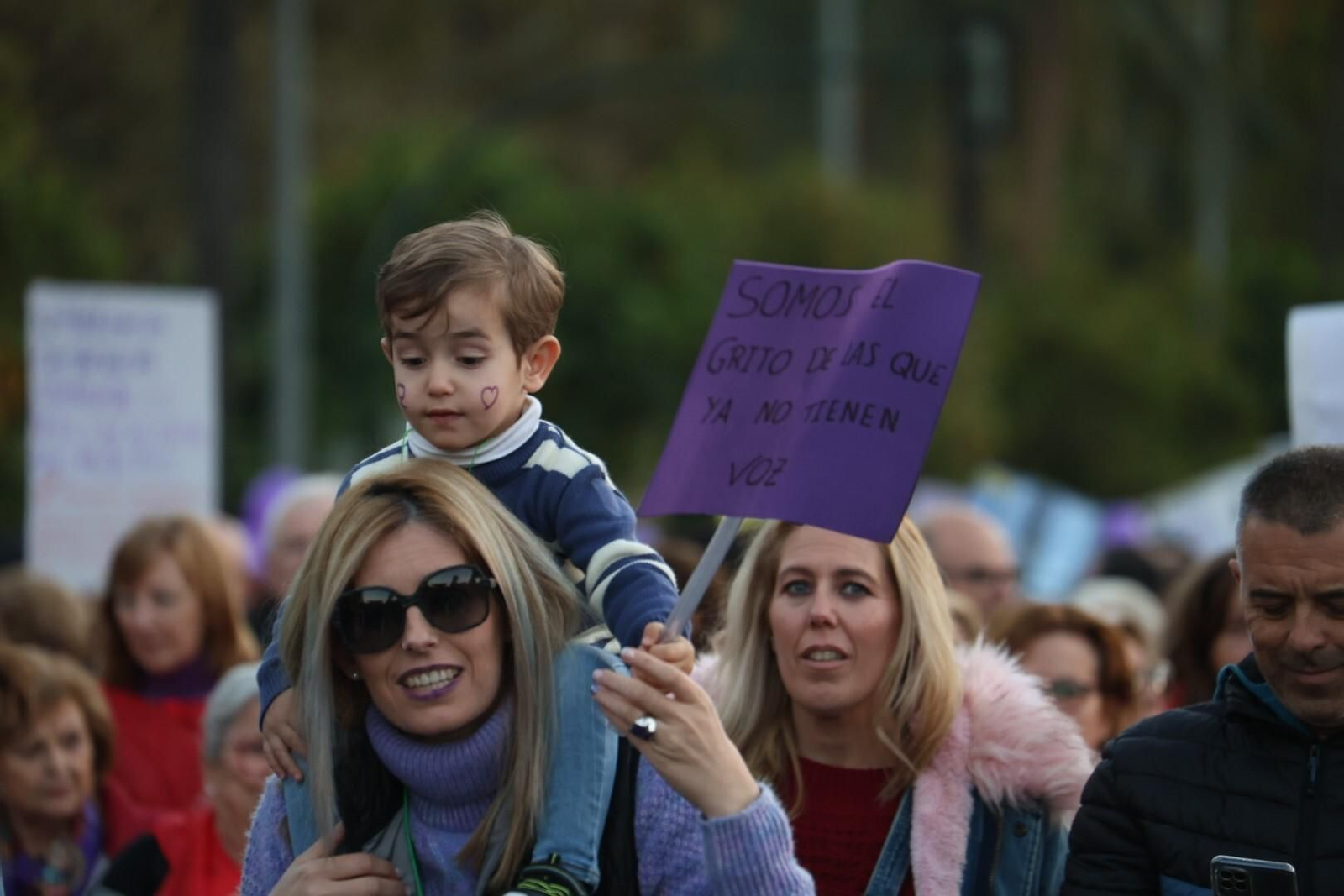 La manifestación del 25N en Córdoba, en imágenes