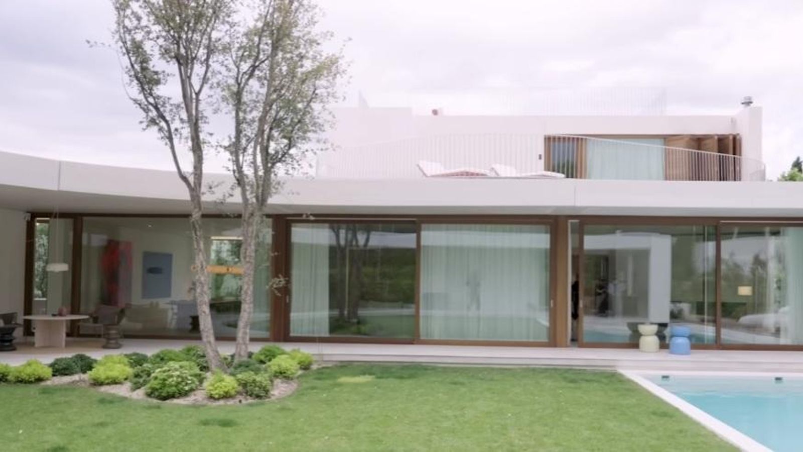 Vista del jardín de la casa de Los Javis.