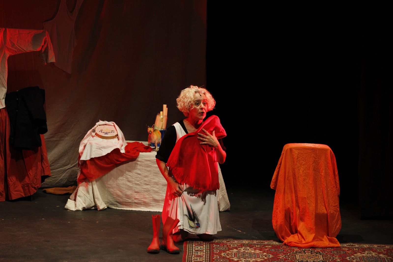 Fotogalería Festival Teatro El Ejido. Obra "El Desván de los Hermanos Grim"