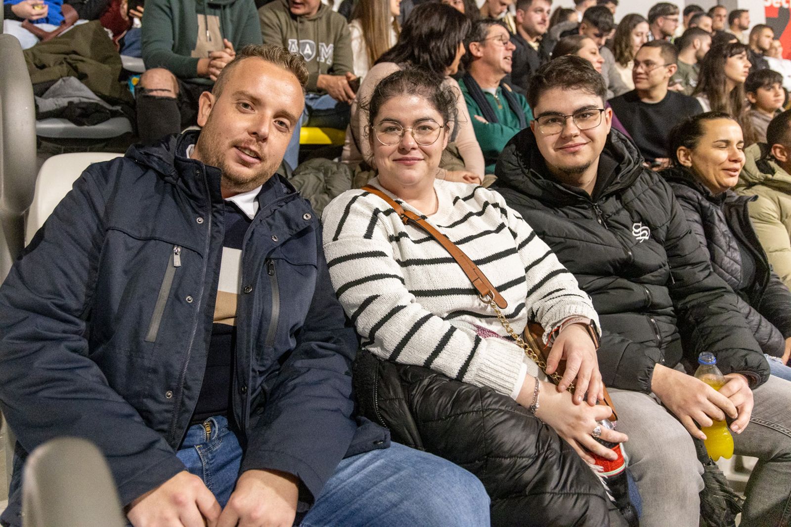 En imágenes: el Olivo Arena vibra con piruetas y motor en estado puro en el Soloflow Freestyle (2)
