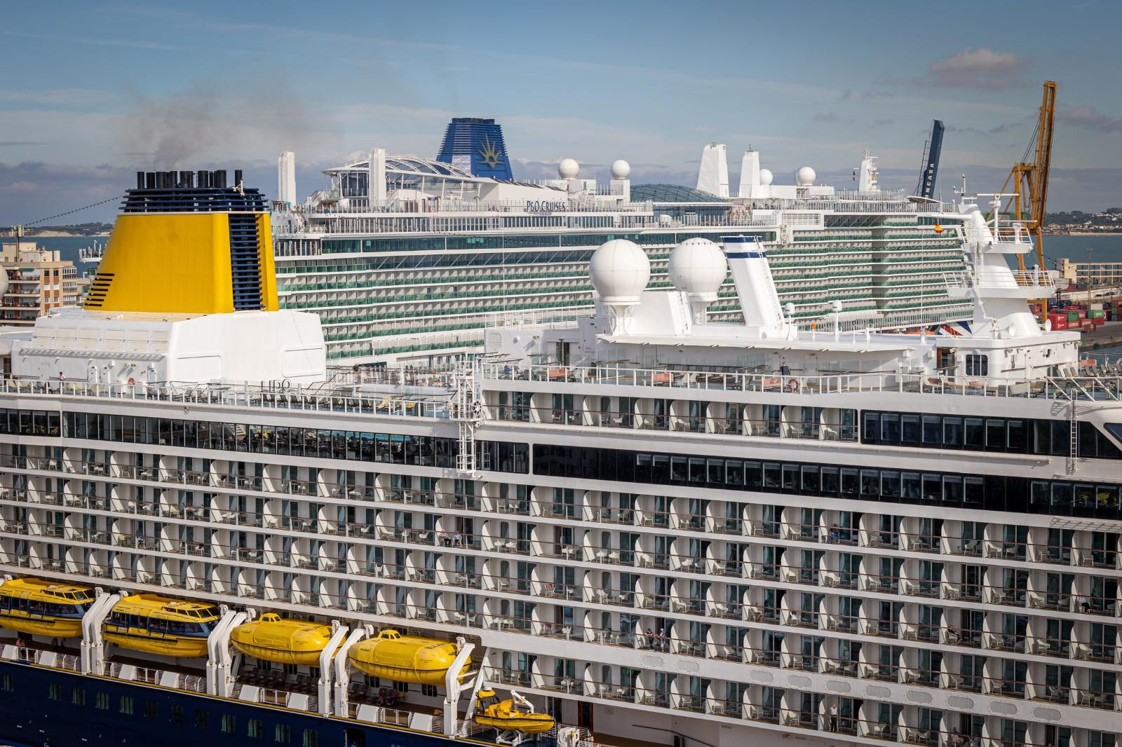 Turistas y cruceros este martes en Cádiz