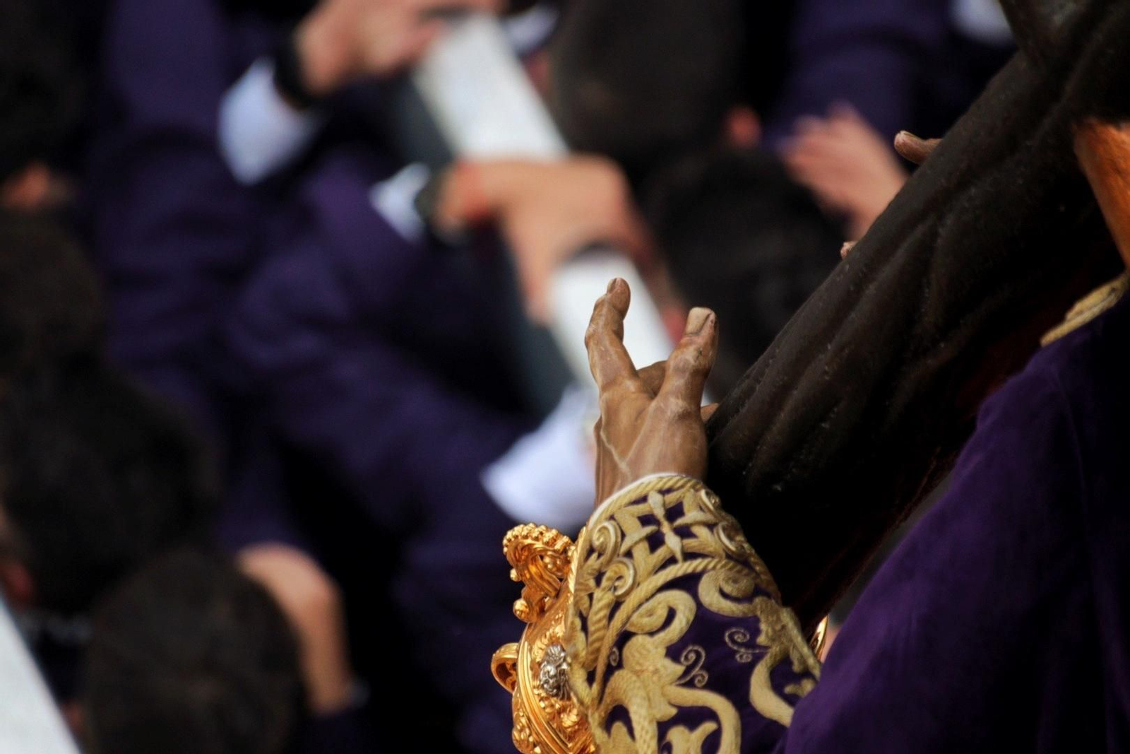 Las fotos de Nueva Esperanza en el Martes Santo en Málaga