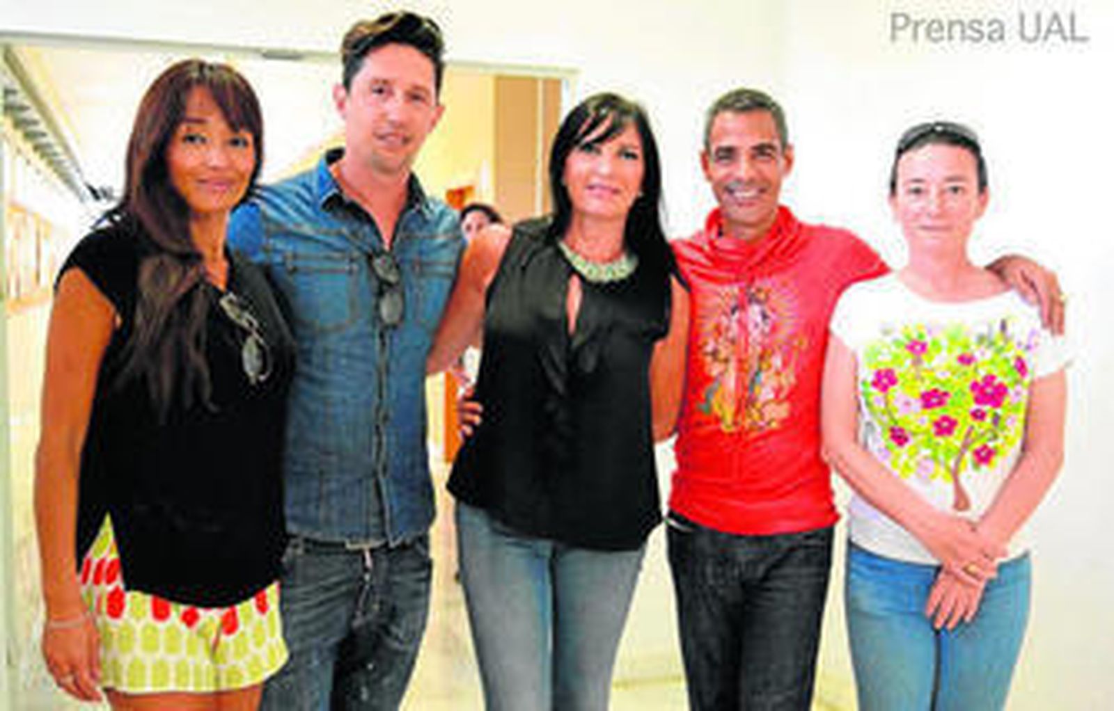 Los coreografos internacionales con responsables de la UAL.