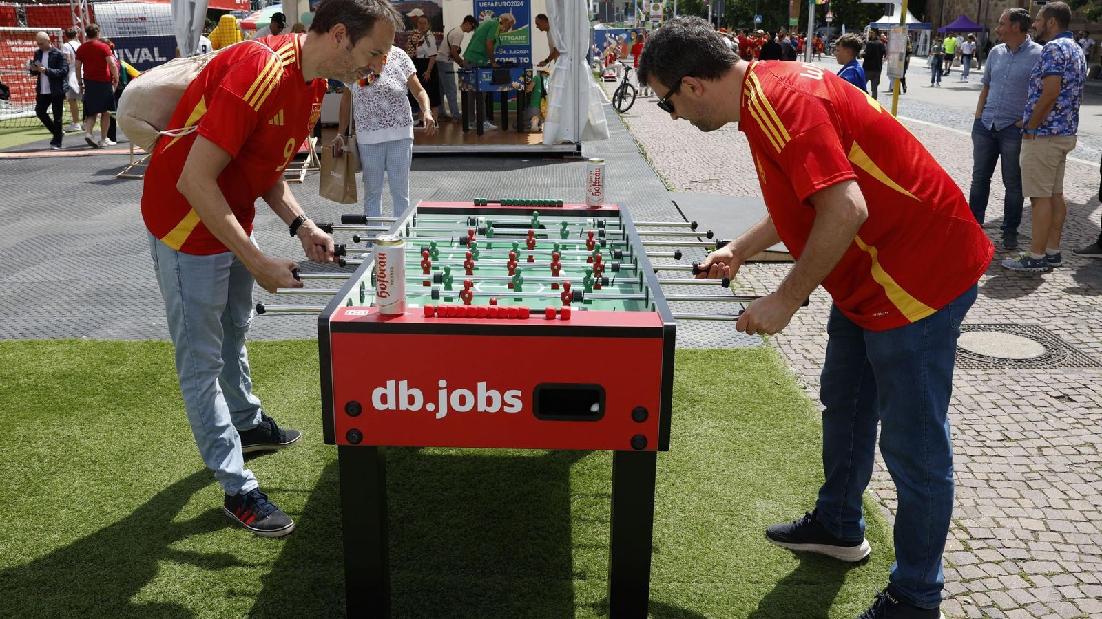Las fotos de la afición española en Stuttgart antes del España - Alemania