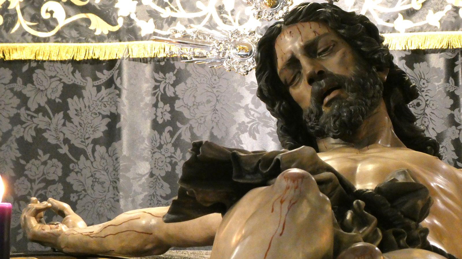 Pasión y Muerte celebra su solemne quinario en la Parroquia del Buen Aire