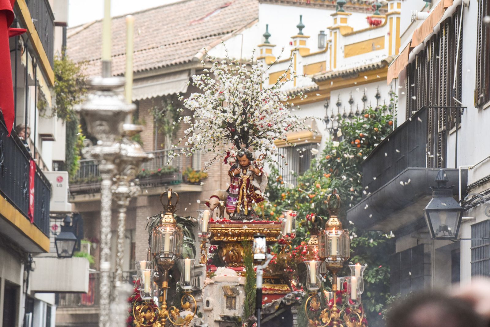 La procesión del Divino Pastorcillo cierra la agenda cofrade de 2025 en Córdoba