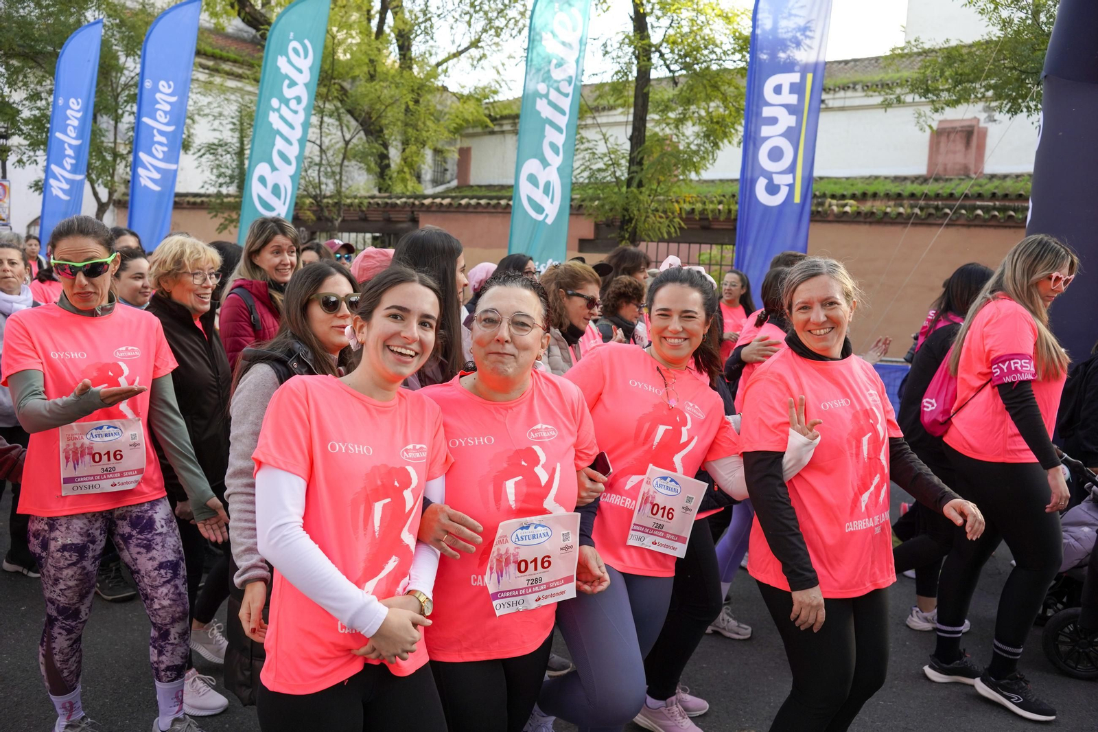 Búscate en las fotos de la Carrera de la Mujer de Sevilla