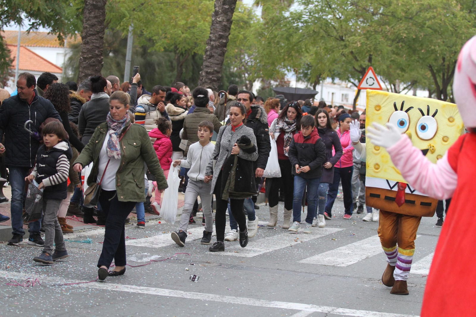 Cabalgata de los Reyes Magos 2018: Melchor, Gaspar y Baltazar adelantan su salida para llenar de ilusión las calles de Huelva