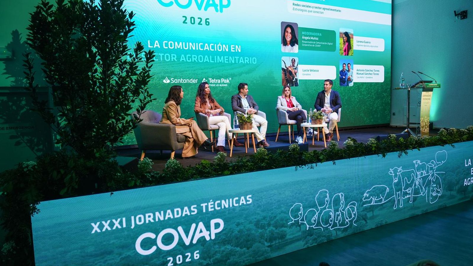 Participantes en la mesa redonda 'Redes sociales y sector agroalimentario' de las Jornadas Técnicas de Covap.