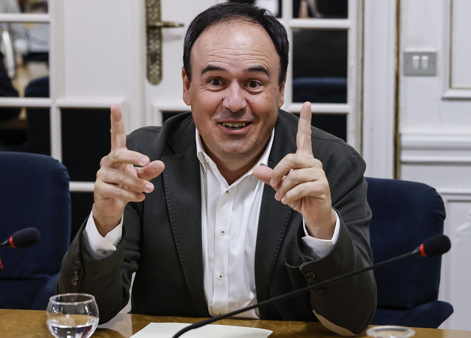 El secretario general del PP en la Comunidad Valenciana, Juan Francisco Pérez Llorca, en la Junta de Portavoces de Las Cortes Valencianas. El secretario general del PP en la Comunidad Valenciana, Juan Francisco Pérez Llorca, en la Junta de Portavoces de Las Cortes Valencianas.