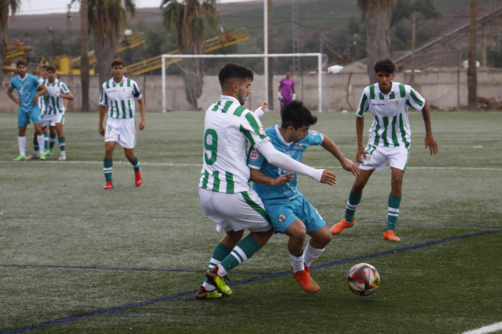 Las mejores fotos del derbi provincial entre el Córdoba B y el Pozoblanco