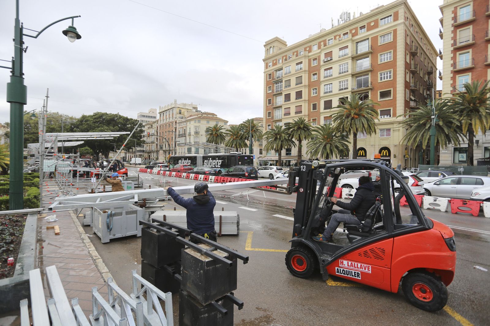 Sillas y tribunas: La Semana Santa de Málaga ya toma forma