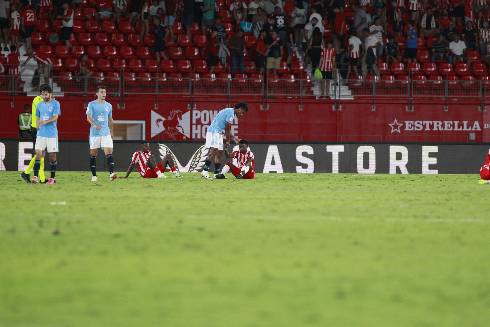 Imágenes del partido U.D. Almería-Real Club Celta de Vigo