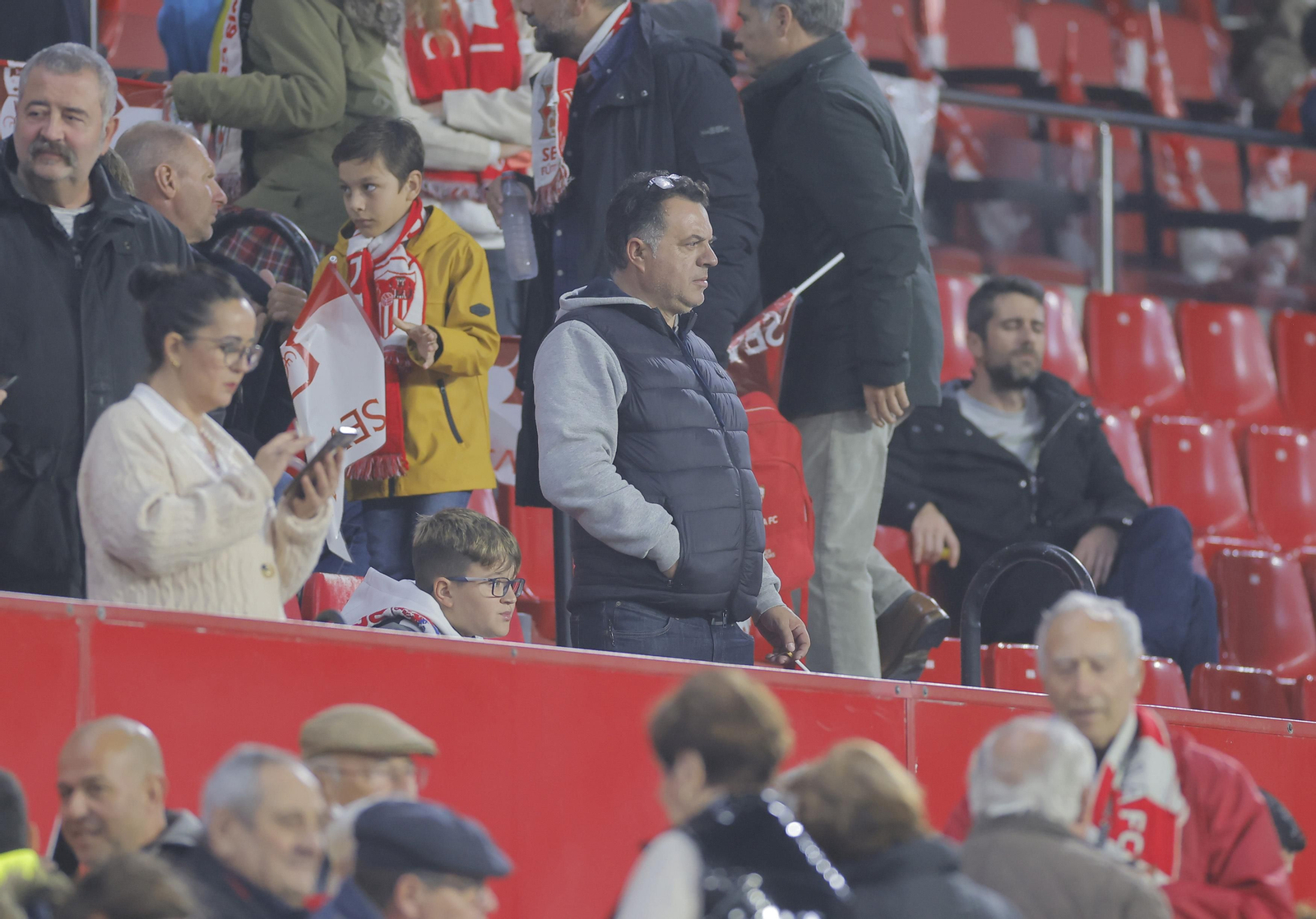 Búscate en las fotos del Sevilla Fc- PSV