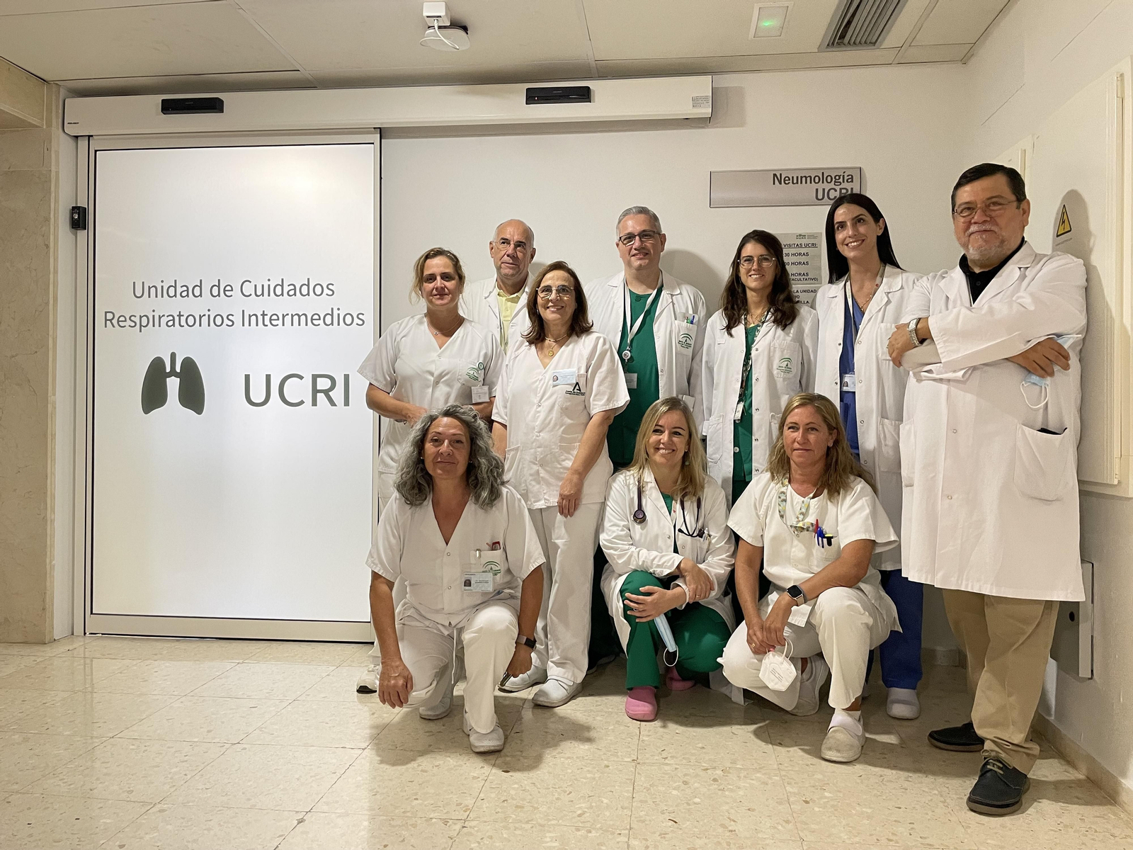Profesionales de la Unidad Cuidados Respiratorios Intermedios. Profesionales de la Unidad Cuidados Respiratorios Intermedios.