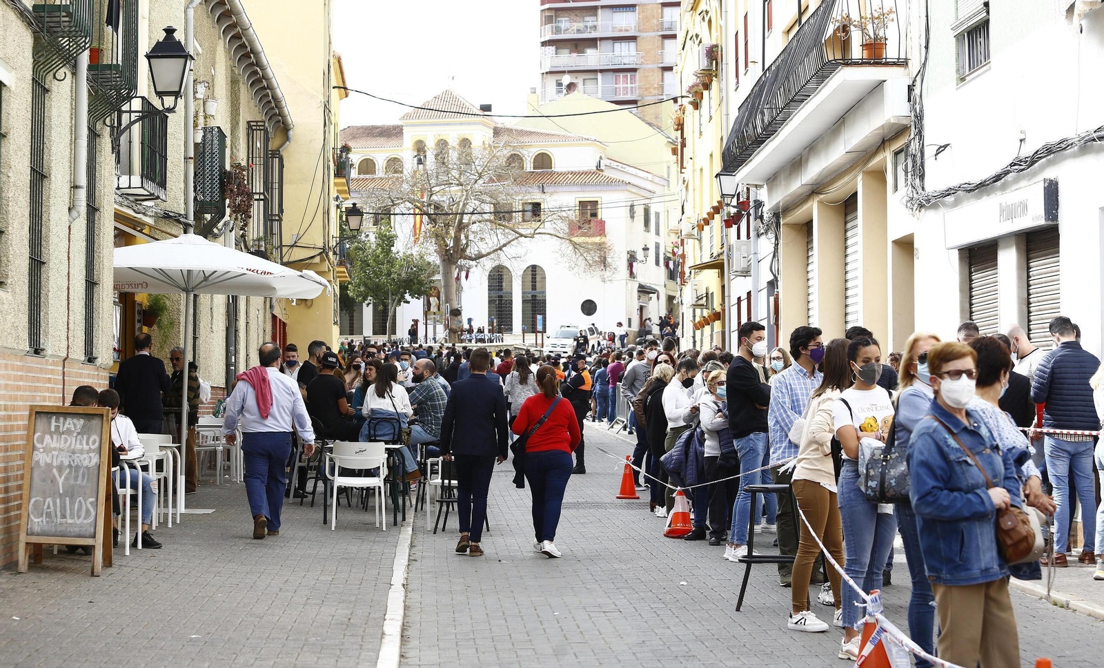 Las fotos del Lunes Santo en Málaga: la devoción en el barrio de La Trinidad