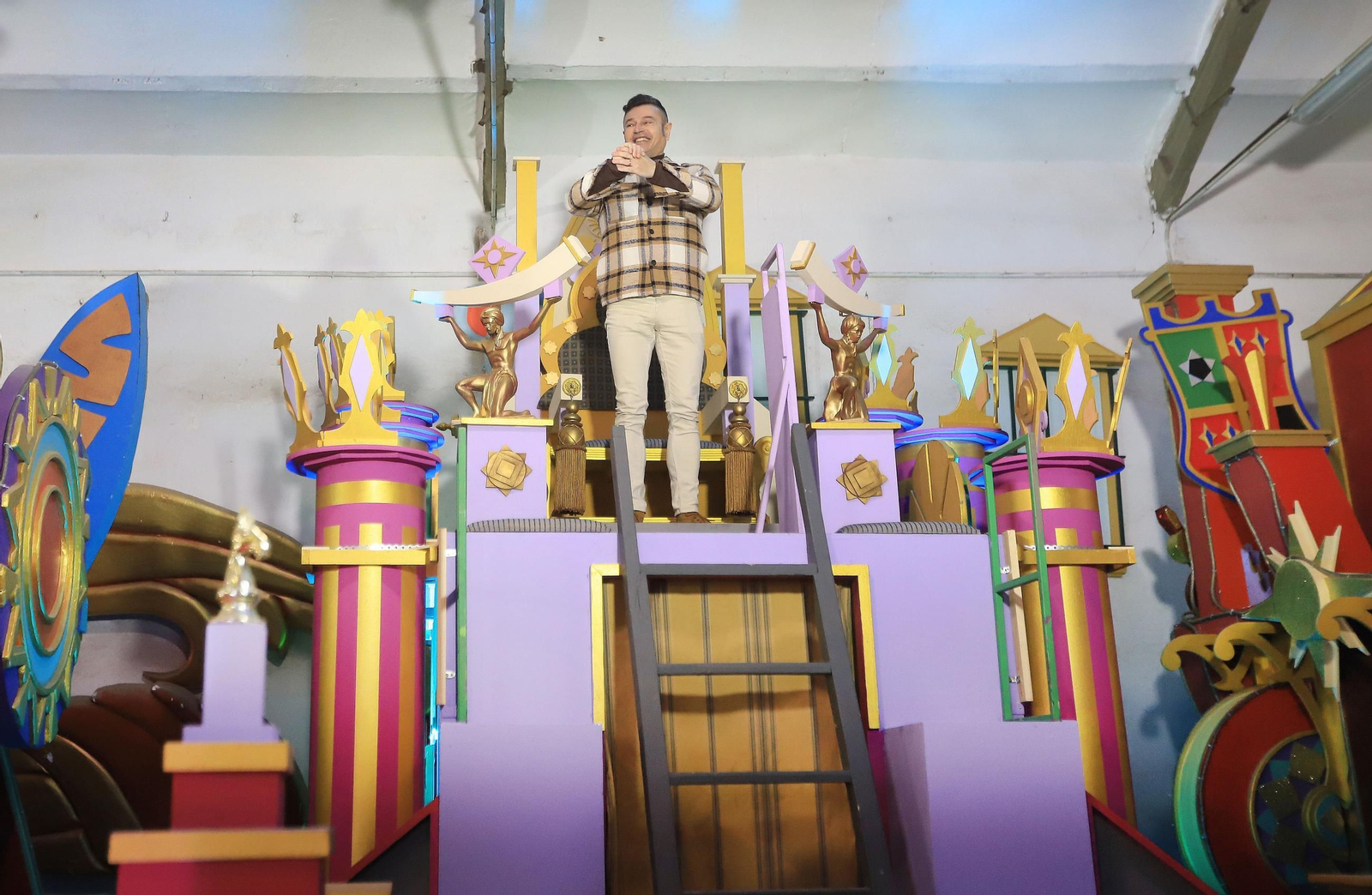 Los Reyes Magos de Jerez visitan sus carrozas