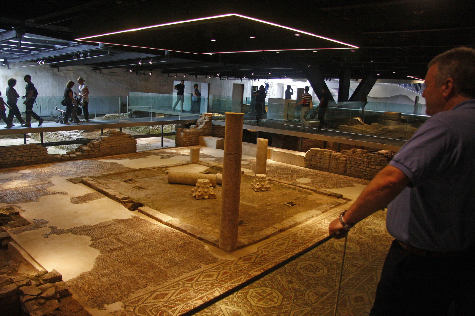 Los mosaicos son los protagonistas y guías de las visitas teatralizadas al Antiquarium.